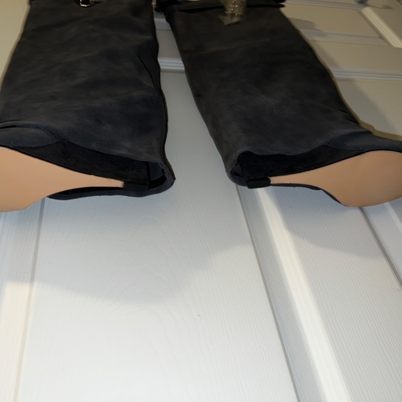 Suede boots - Picture 3 of 3